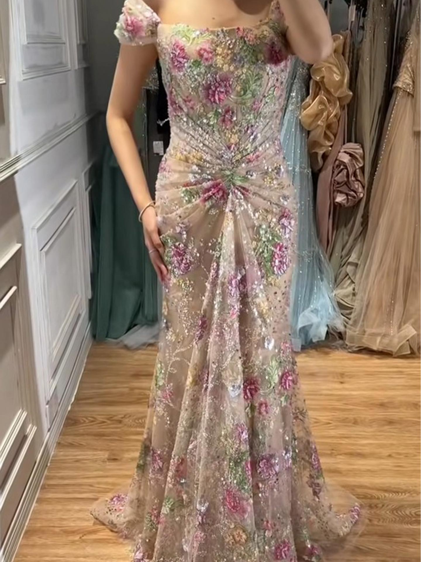 Trumpet/Mermaid Off-The-Shoulder Sleeveless Sweep Train Lace/Tulle/Sequined Prom Dresses