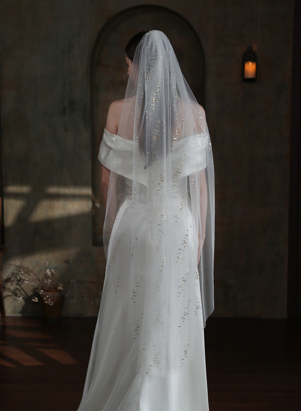 Cut Edge Sequin One-Tier Tulle Waltz Bridal Veils