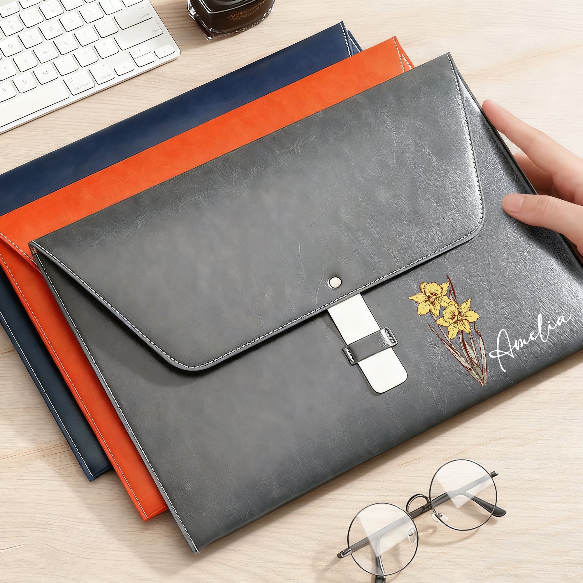 Personalizada de nacimiento de la flor de la PU de cuero A4 carpeta de archivos con el nombre a prueba de agua Viaje de Negocios Essentials Oficina Regalo de cumpleaños para los trabajadores de oficin