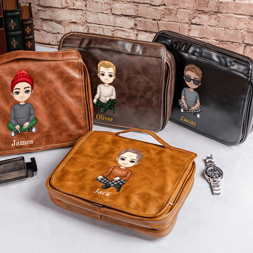 Personalizado de dibujos animados hombre carácter PU cuero colgante neceser con nombre de viaje esencial aniversario cumpleaños regalo para los hombres