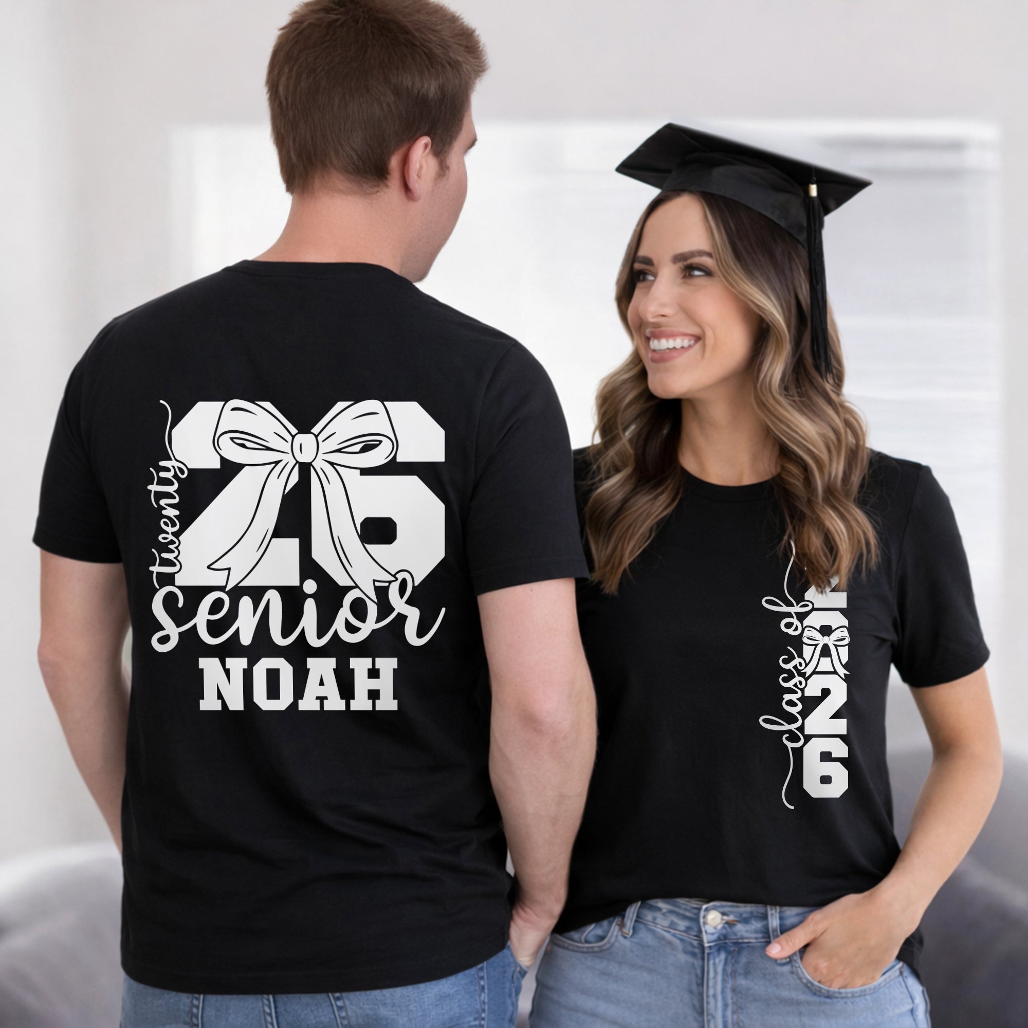 Personalizado Clase de 2026 Pajarita Multicolor Suave Unisex Camiseta Sudadera con Nombre Uso Diario Regalo de Graduación para Graduados
