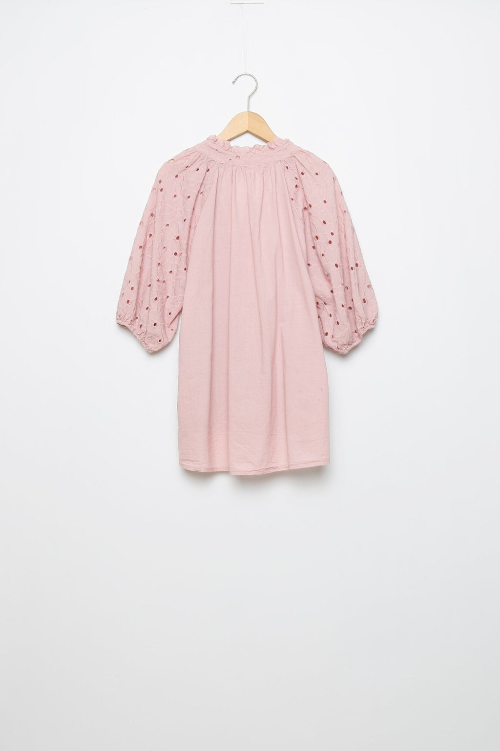 BLUSA  BORDADOS