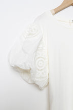 CAMISETA  BORDADOS