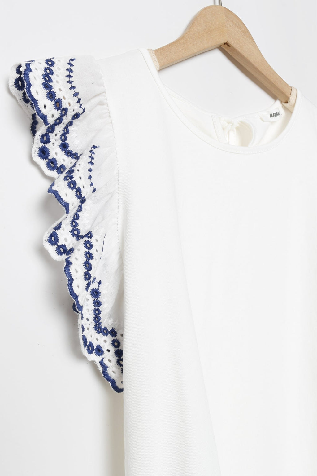 TOP  CAMELIA
