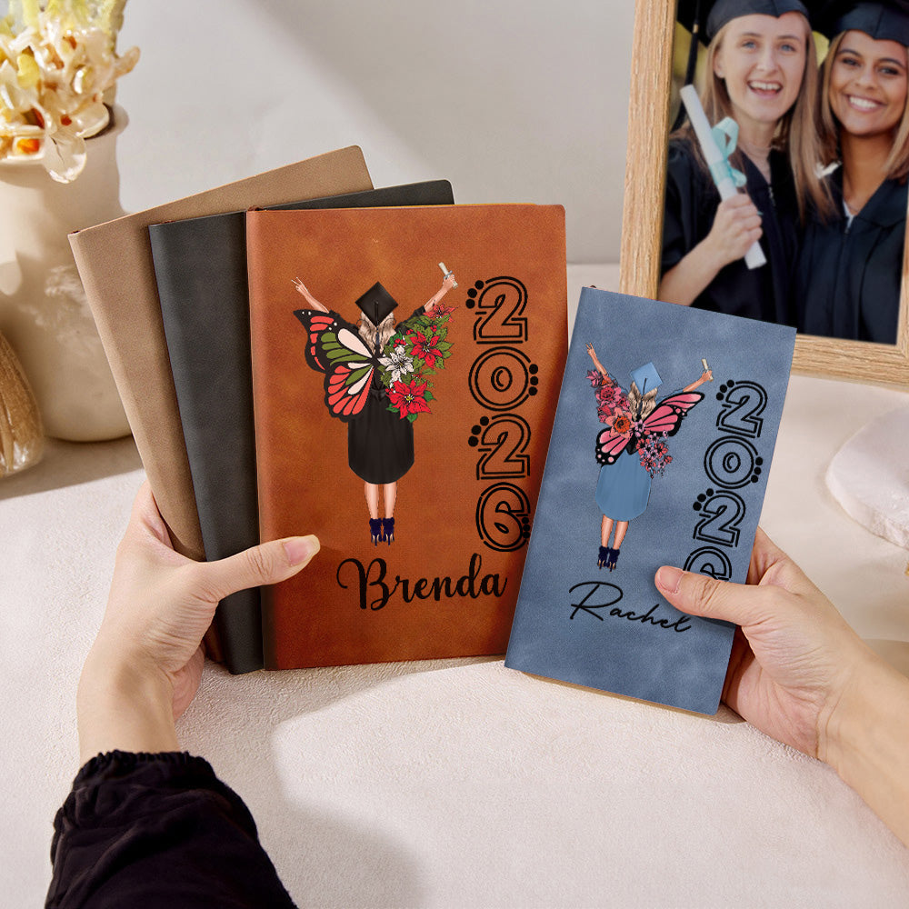 Personalizado Nacimiento Flor Mariposa Dibujos animados Graduado A5 A6 Cuaderno de cuero forrado con el nombre y el año de graduación Keepsake Regalo para las mujeres