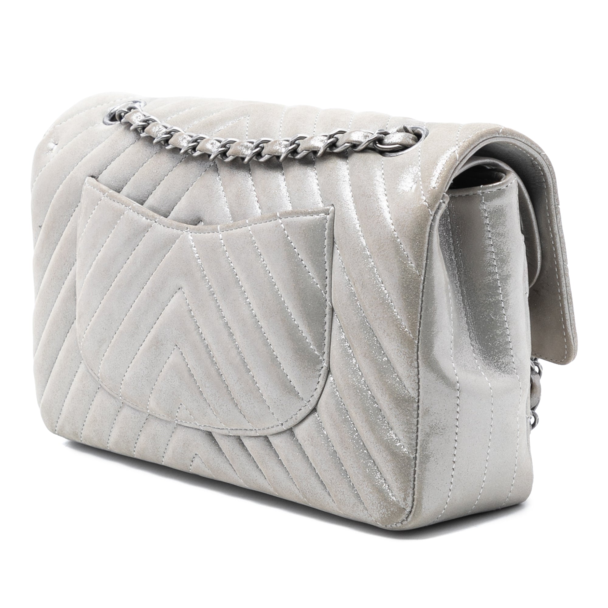 Medium Classic Chevron Iridescent Lambskin Double Flap
