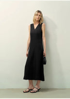 Lightweight and zero-pressure cupro linen textured anti-wrinkle V-neck sleeveless A-line dress
