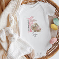 Personalizado Some Bunny Loves You 1st Easter Suave Baby Bodysuit Recepción Manta Swaddle Sombrero Set con Nombre Cumpleaños Baby Shower Regalo para Recién Nacidos