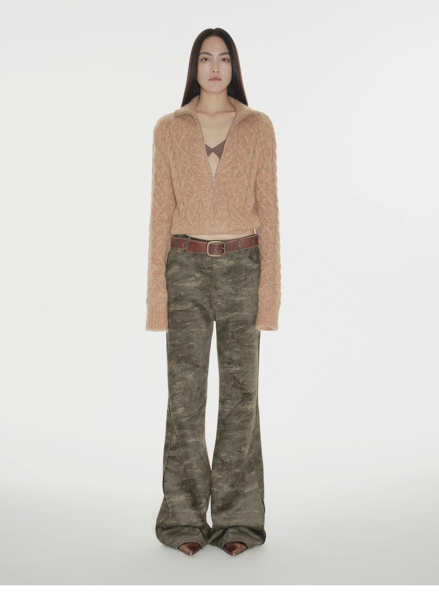 Green CamouflageFashionable and versatile camouflage print chenille suede slim bootcut casual pants