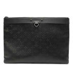 Monogram Shadow Discovery Pochette