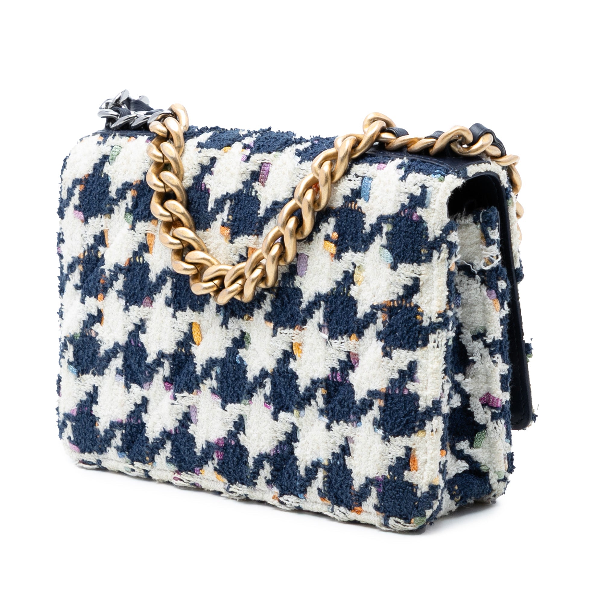 Tweed 19 Wallet On Chain