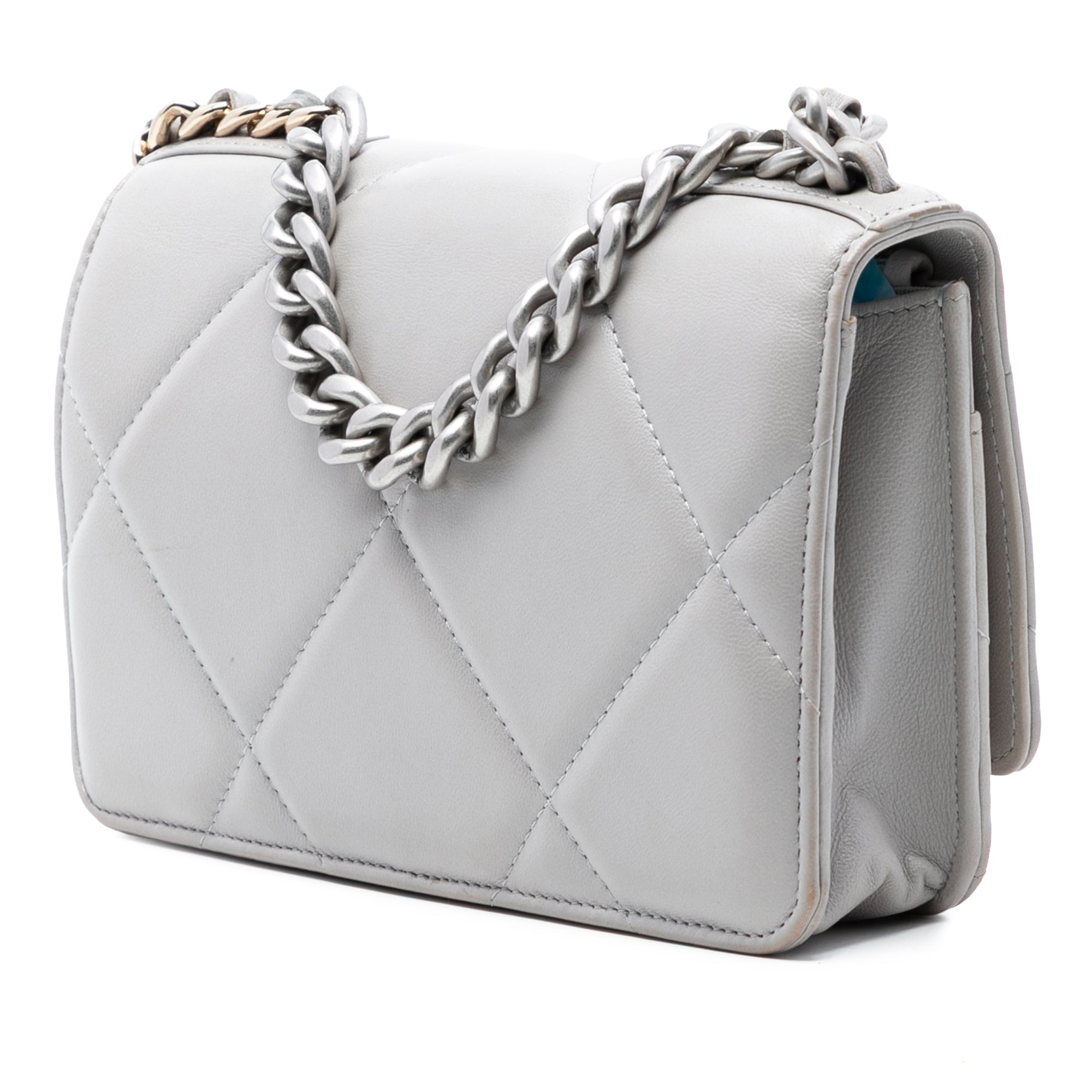 Quilted Lambskin 19 Wallet on Chain