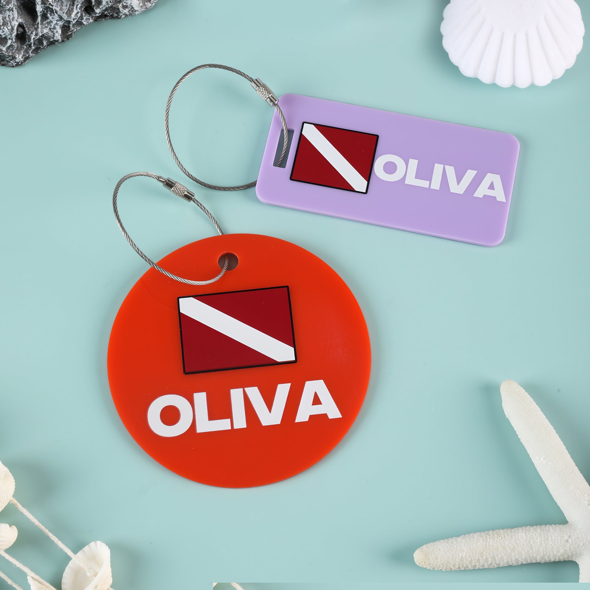 Etiqueta de equipaje de acrílico personalizada con diseño de bandera de submarinista multicolor y texto Accesorio de viaje Entrenamiento de submarinismo Regalo de cumpleaños para submarinista