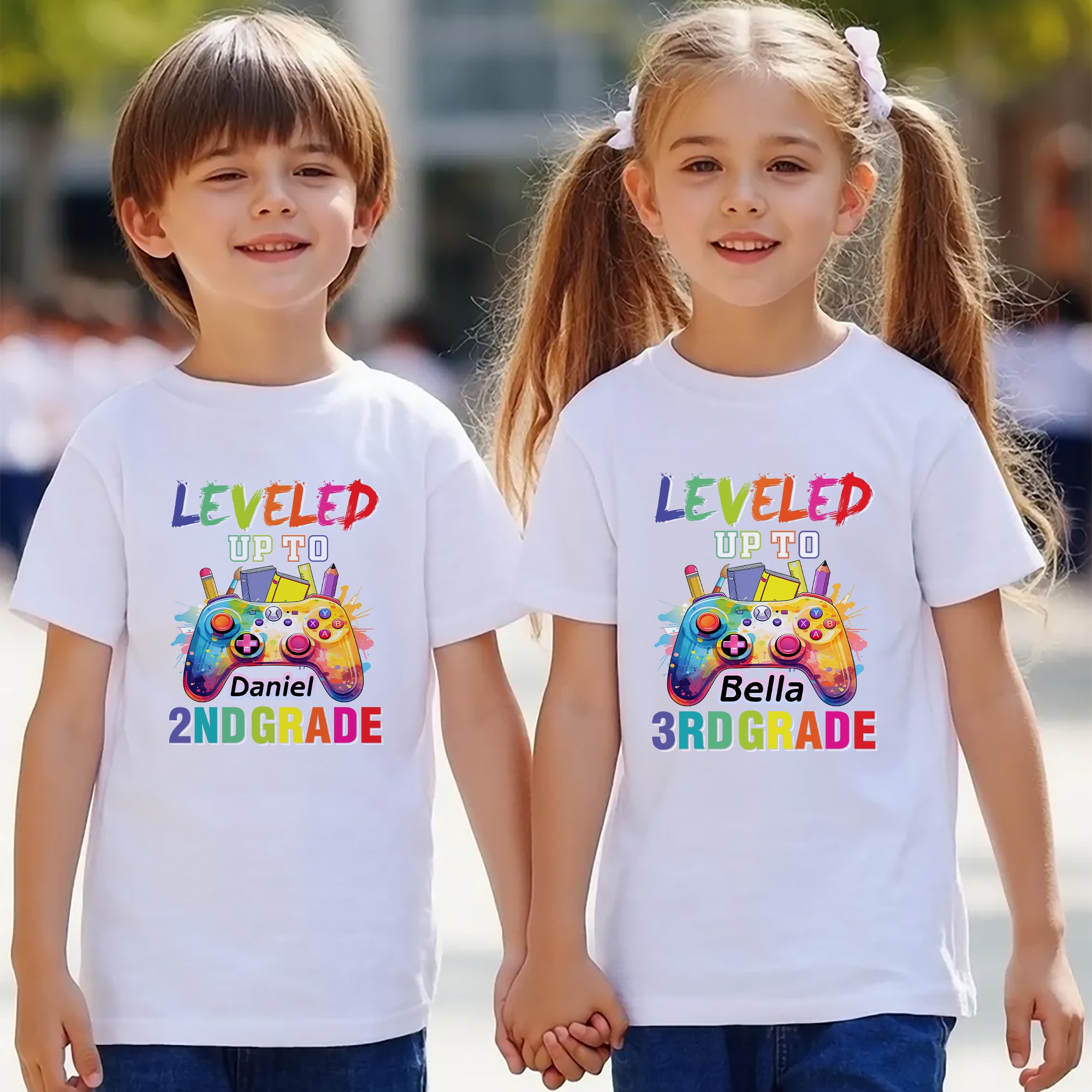 Camiseta personalizada Gamepad Ink Splashing Design Sudadera Sudadera con capucha con nombre y grado Regalo de cumpleaños de vuelta al cole para niños Niñas