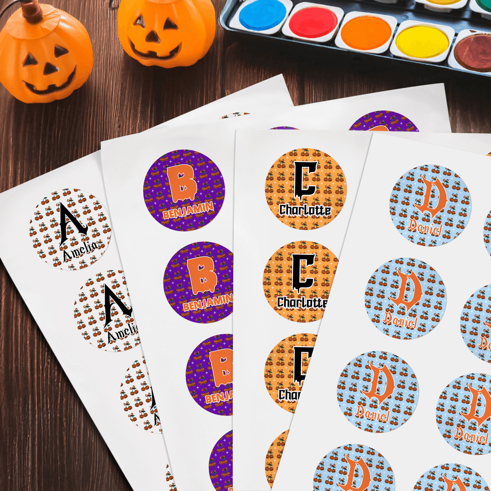 Calabaza de dibujos animados personalizada Etiquetas adhesivas con nombre e inicial Juego de 2 Decoración de regalo Fiesta de Halloween Favores para la familia Amigo Kid