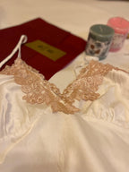 PIJAMA SATÉN 5 PIEZAS - BLANCO – CLASSIC LACE