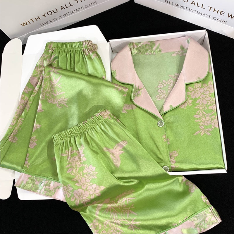 PIJAMA SATÉN 3 PIEZAS-VERDE ESMERALDA – SPRING
