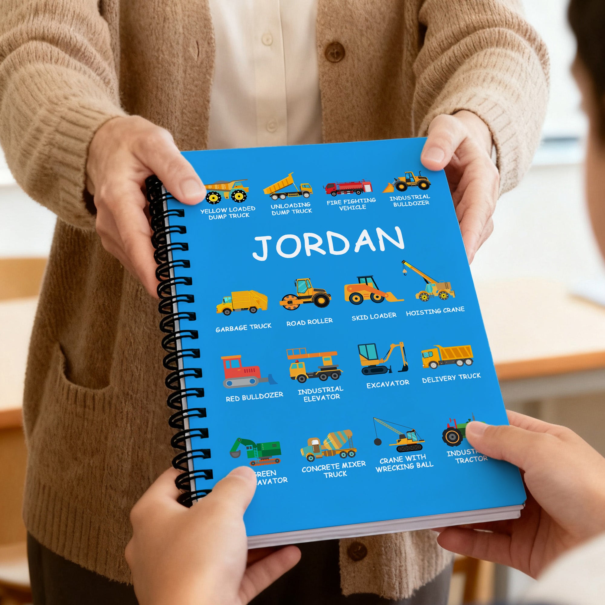 Cuaderno de espiral A5 personalizado con nombre y 120 páginas Camión de construcción Accesorio de grabación Regalo de cumpleaños de Navidad para chicos amantes de los camiones