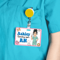 Personalizada Enfermera Personajes de dibujos animados ID Badge Buddy con nombre Título Texto Hospital Accesorios Apreciación Regalo para Mujeres Personal Médico