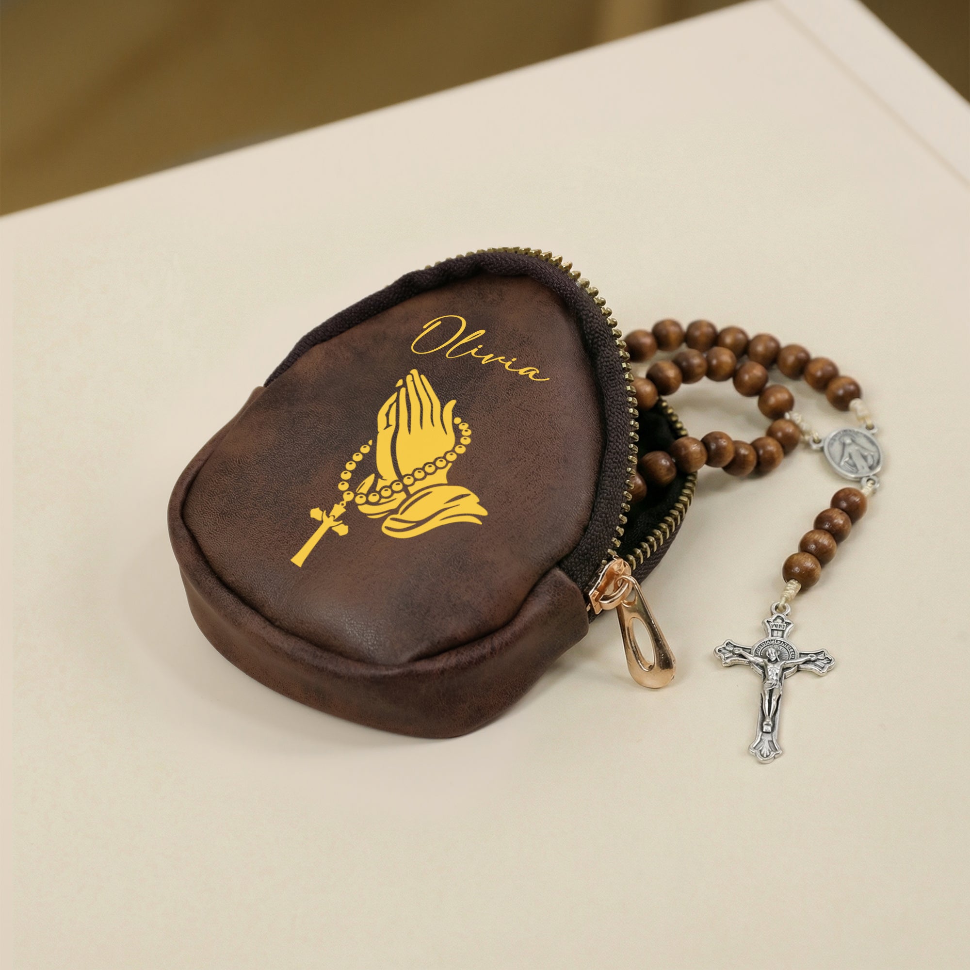 Cruz personalizada Oveja de la paloma de cuero de la PU Rosario bolsa de almacenamiento con el nombre y el clip colgante de uso diario bautismo regalo religioso para los cristianos