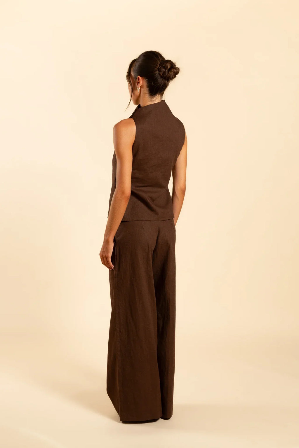 TOP CUELLO ALTO | MARRON