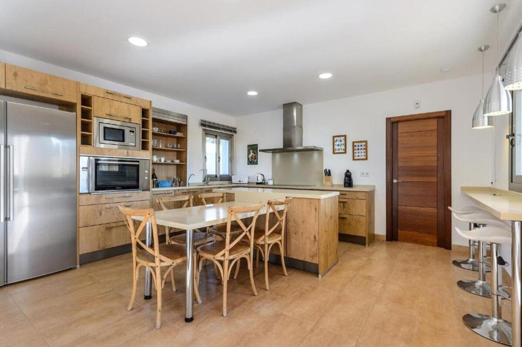 Comfy and Private Ibiza Villa in San Antonio