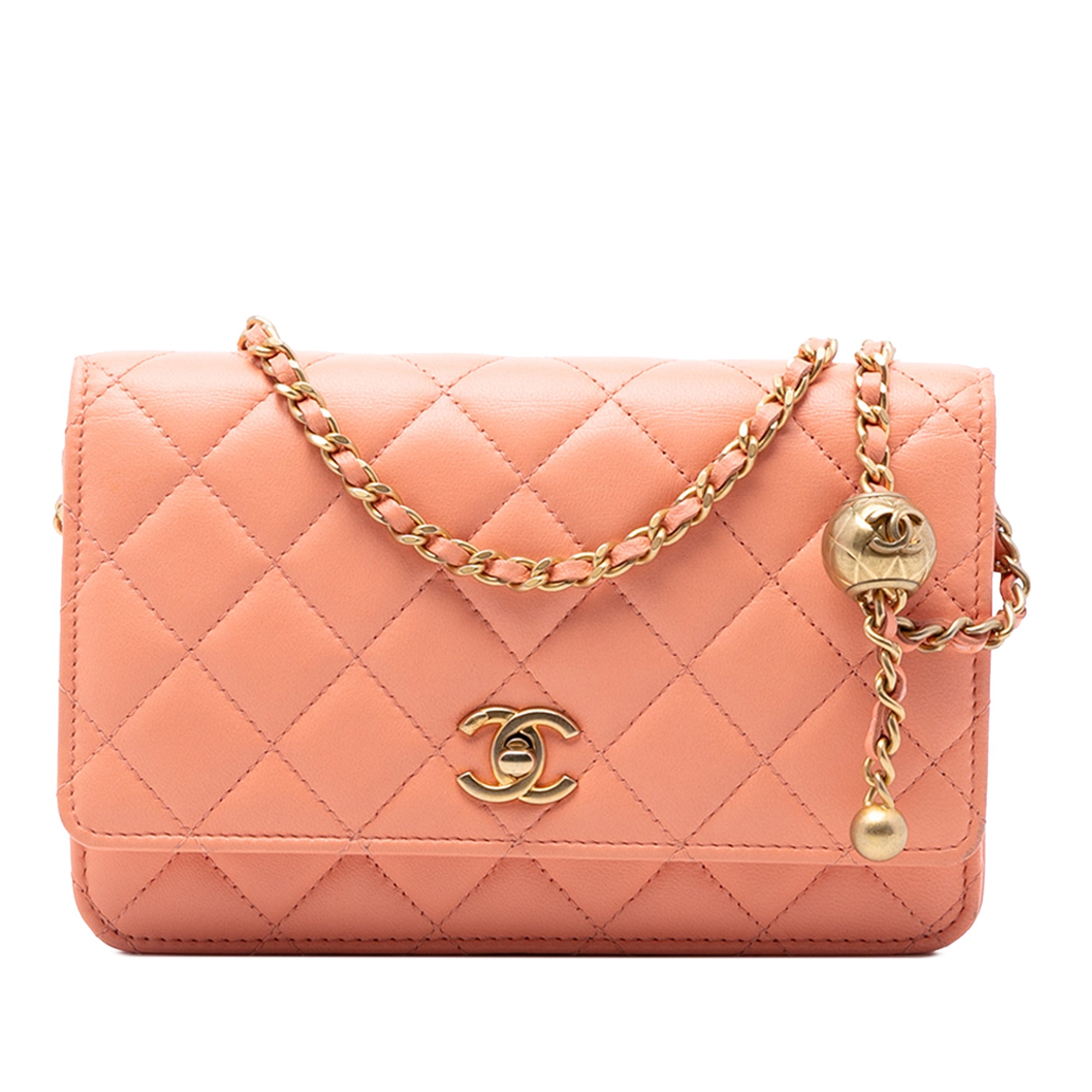 CC Quilted Lambskin Pearl Crush Wallet On Chain