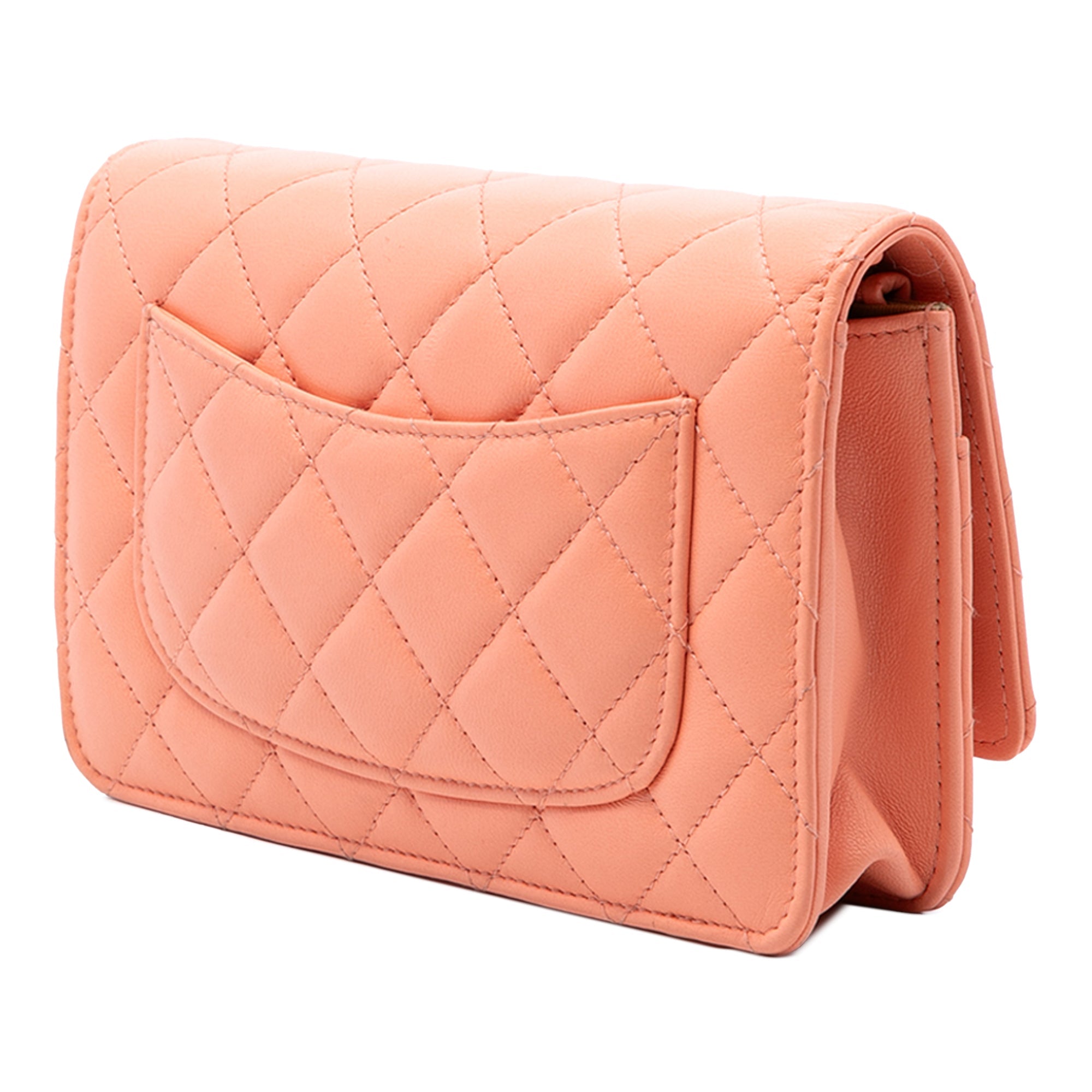 CC Quilted Lambskin Pearl Crush Wallet On Chain