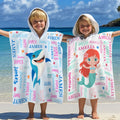 Toalla de playa personalizada con capucha y nombre de animal marino de dibujos animados Nube de palabras Regalo de cumpleaños de vacaciones de verano para niños y niñas
