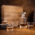 Decantador de Whisky Personalizado Vintage Wreath Juego de 4 Copas con Inicial Grabada Regalo de Cumpleaños y Navidad para Amigos Camareros