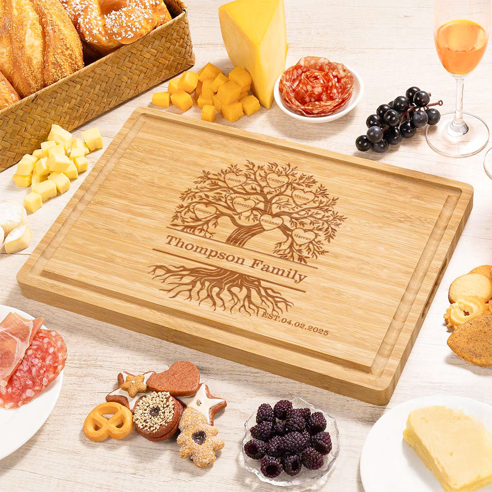 Árbol genealógico personalizado 2-20 nombres Tabla de cortar embutidos de bambú FSC con ranura para zumo Regalo de inauguración de la casa para el Día de la Madre