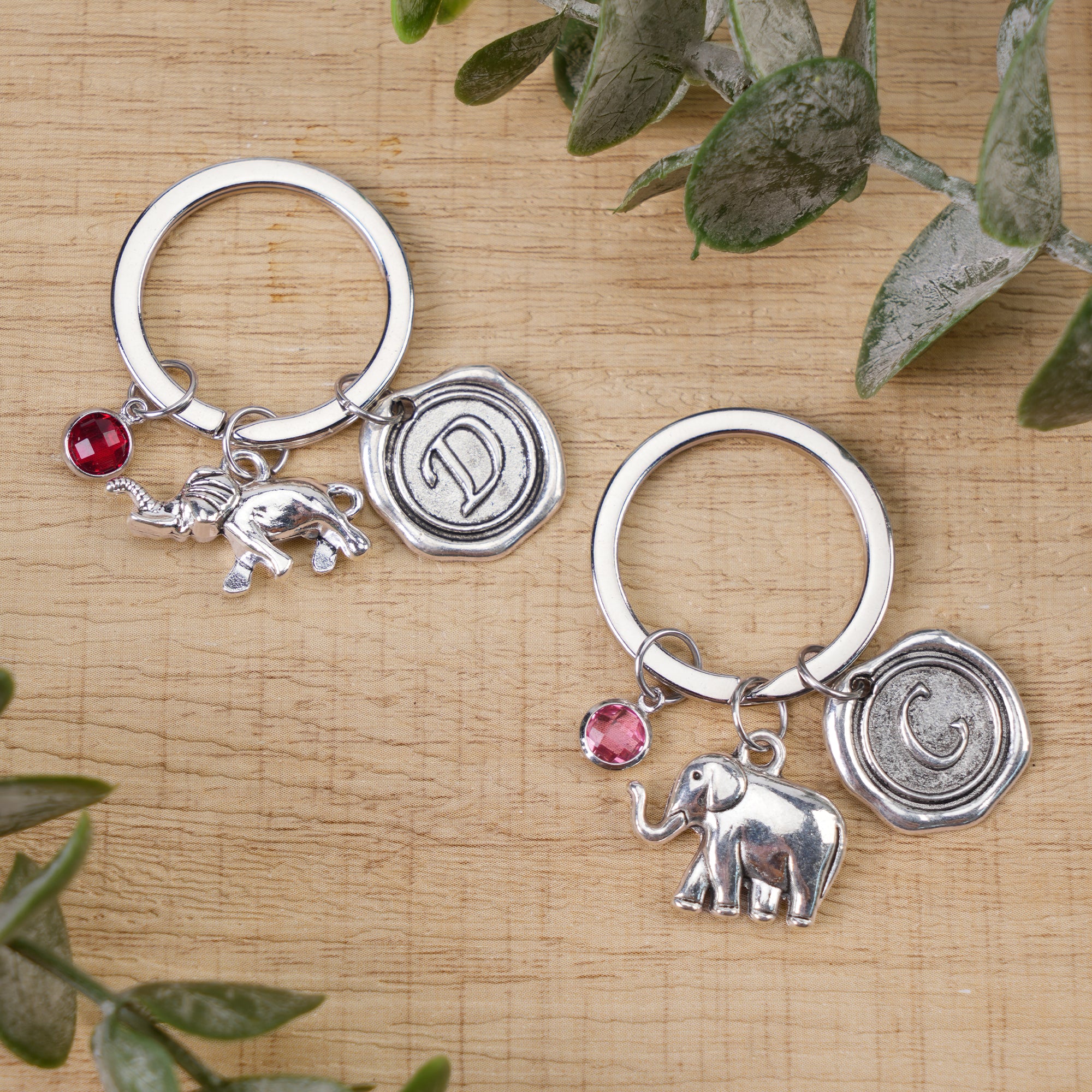 Llavero Personalizado Elefante de la Suerte con Inicial Accesorio para Bolso Regalo de Cumpleaños para Mujeres Hombres Amantes de los Elefantes