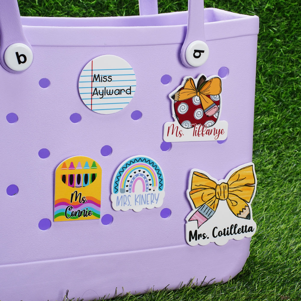Personalizado 3D Crayon Notebook Rainbow Apple Pencil Bow Bag Charm con nombre Accesorio para Bogg Apreciación Regalo de fin de curso para profesores Educadores