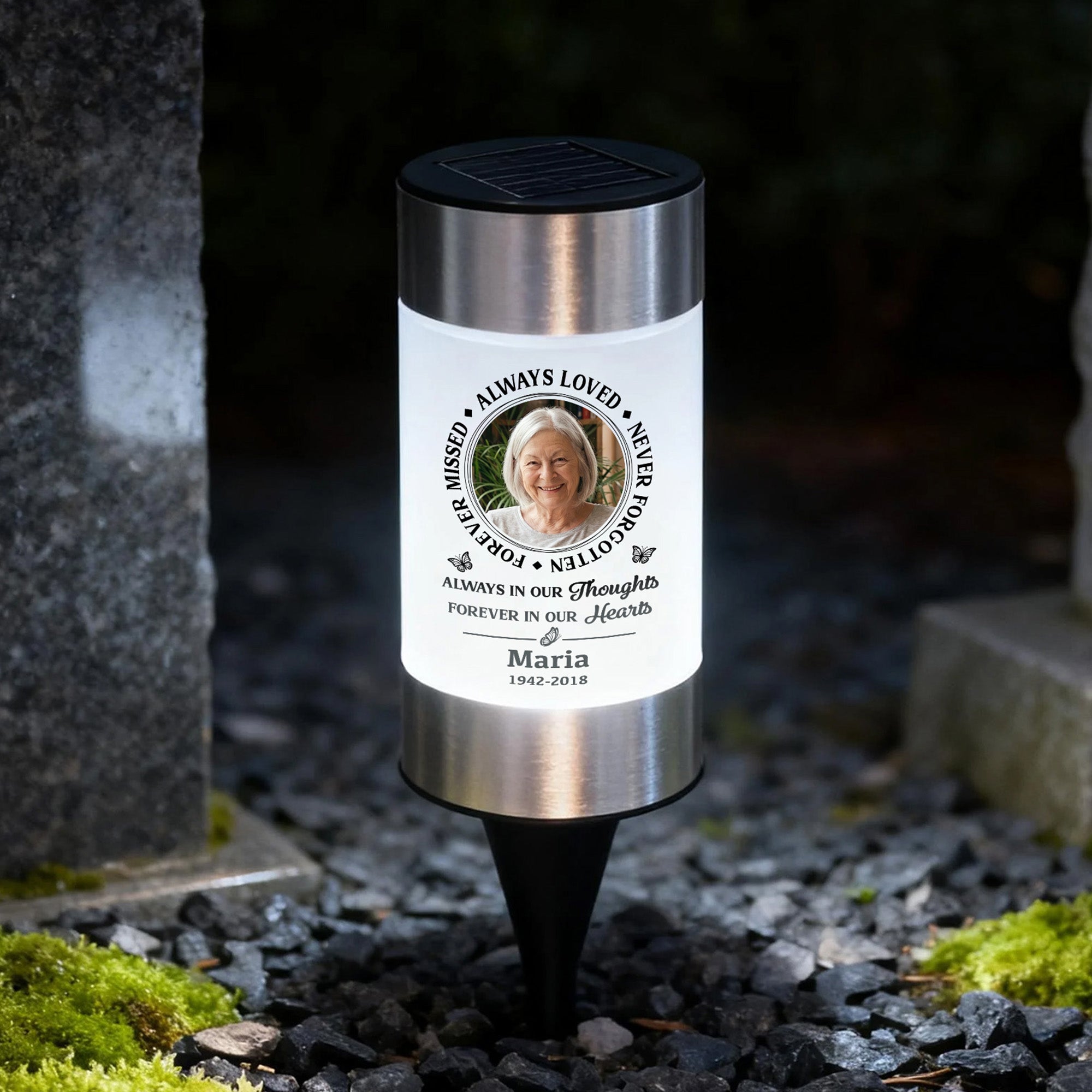 Lámpara solar de jardín personalizada Always Loved con nombre y año Decoración de jardín Simpatía Regalo conmemorativo por la pérdida de un ser querido