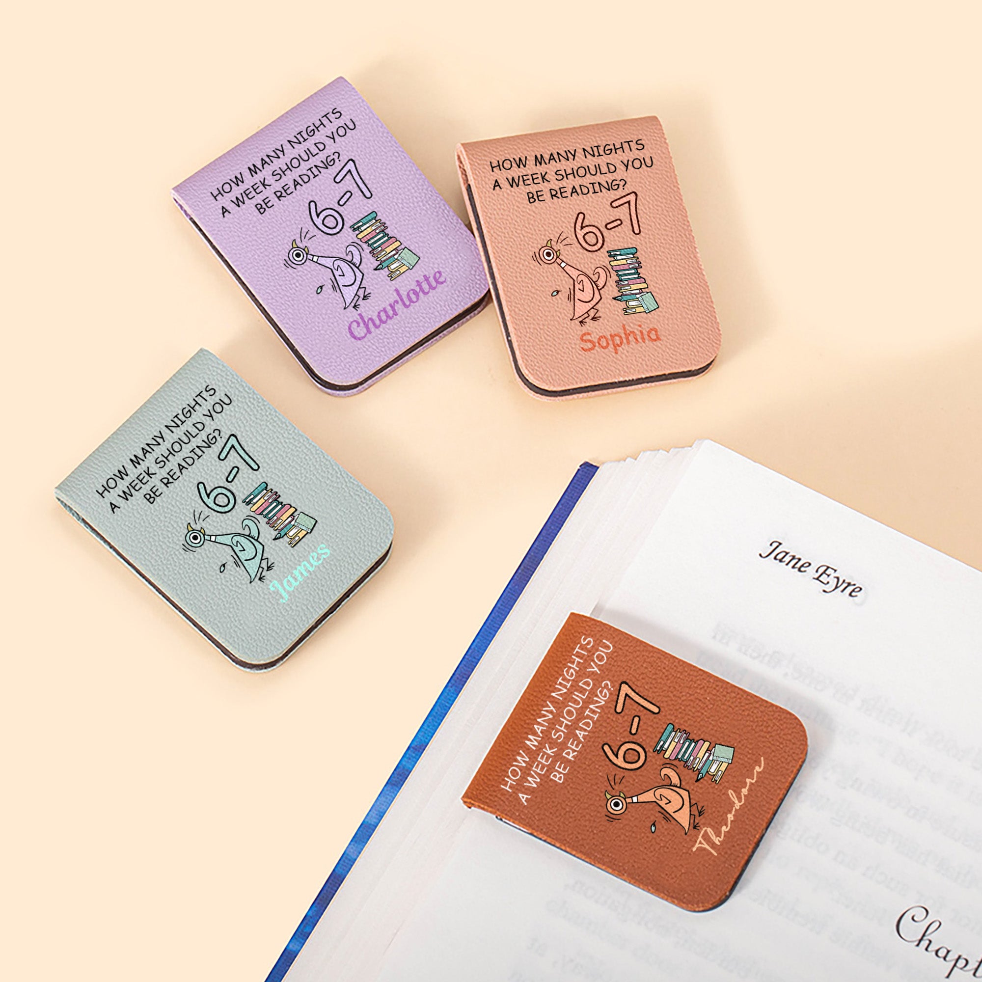 Personalizado Multicolor 6-7 Cartoon Reading Character Fun Reading Magnetic PU Leather Bookmark Clip with Name Birthday Gift for Book Lovers Gen Z