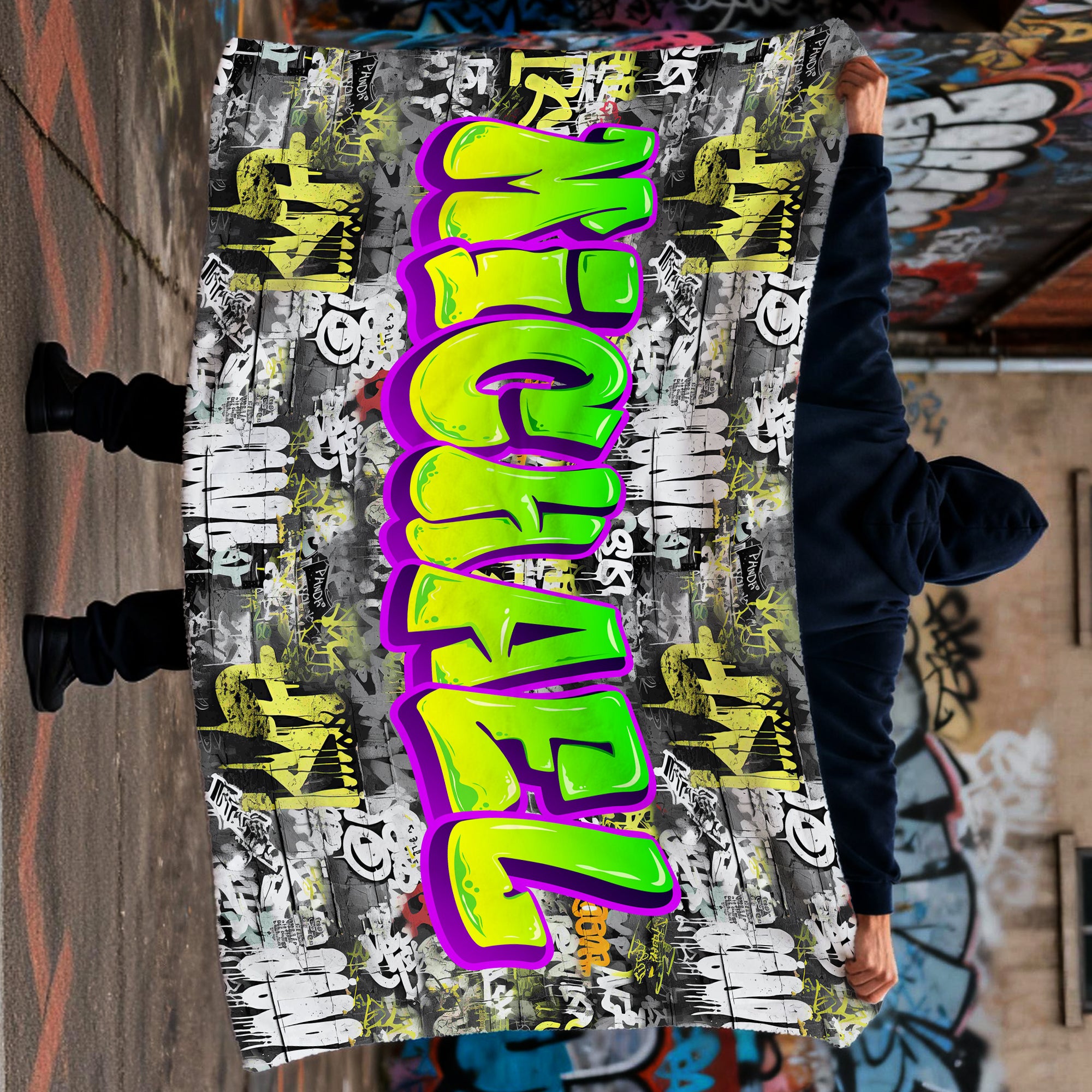 Manta suave personalizada con nombre en estilo graffiti multicolor para decoración del hogar Regalo de cumpleaños y Navidad para un amigo adolescente amante de los graffitis
