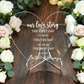 Personalizado en forma de corazón Nuestra historia de amor acrílico signo de la boda con el nombre y la fecha de boda Aniversario de compromiso de regalo para la pareja