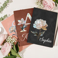 Personalizado Nacimiento Flor Inicial A5 A6 PU Cuaderno de cuero con nombre Regalo de cumpleaños para los ratones de biblioteca amantes de los libros