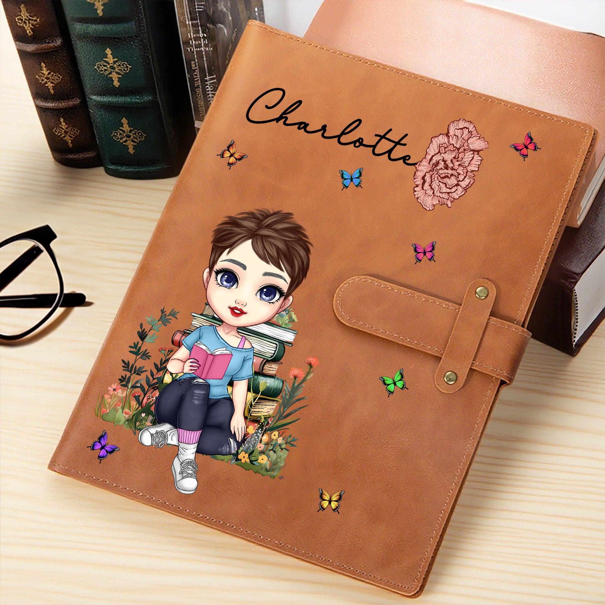 Personalizado Nacimiento Flor Mariposa Caricatura Lectura Personaje A5 Sketchbook Cubierta con Nombre y Bolsillo de Almacenamiento Regalo de Cumpleaños para la Familia