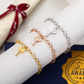 Pulsera Minimalista Personalizada con Colgante de Gorro de Graduación y Nombre Grabado Regalo de Graduación para Graduados