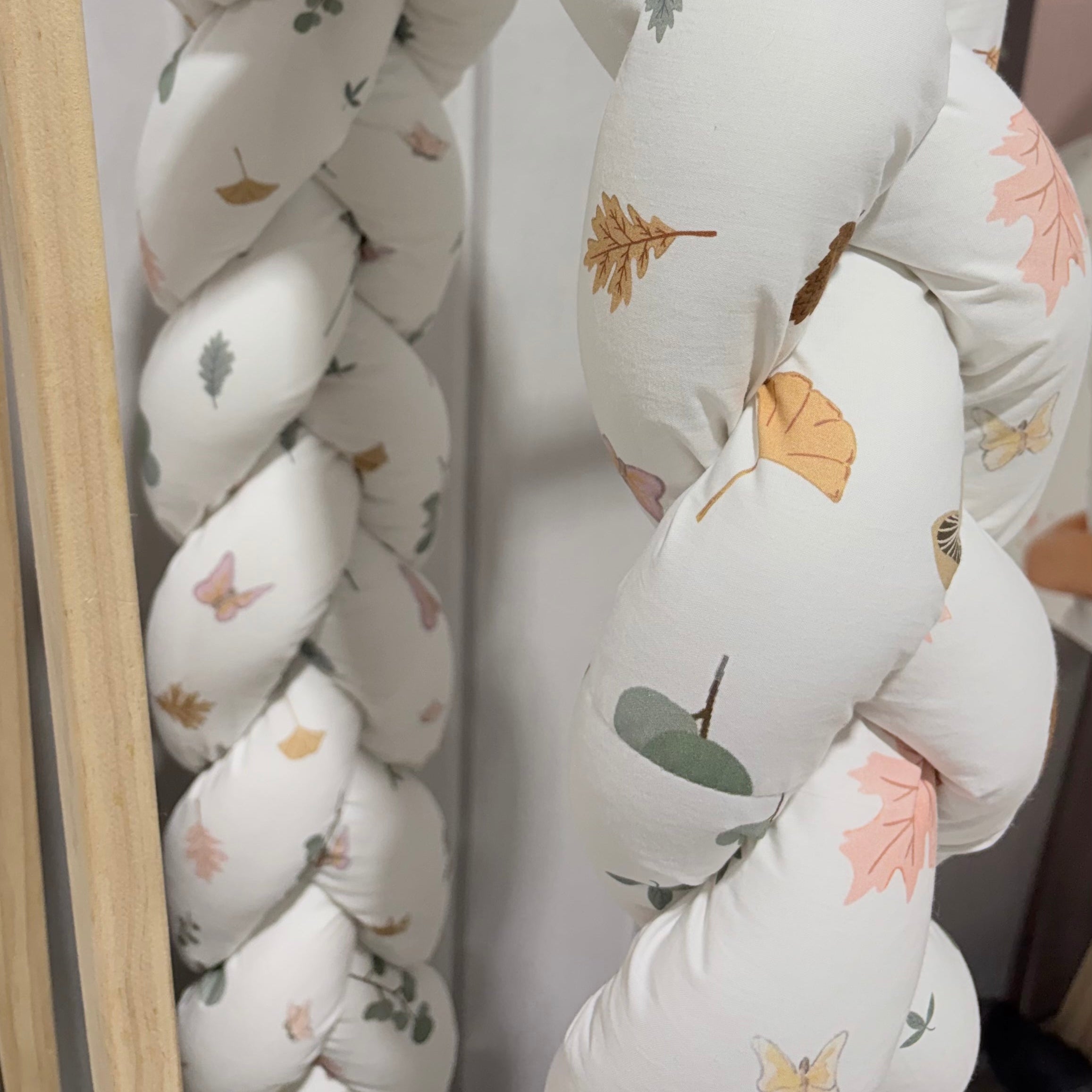 Trenza Protectora de Cuna y Cama en Algodón Flowers | Chichonera Artesanal
