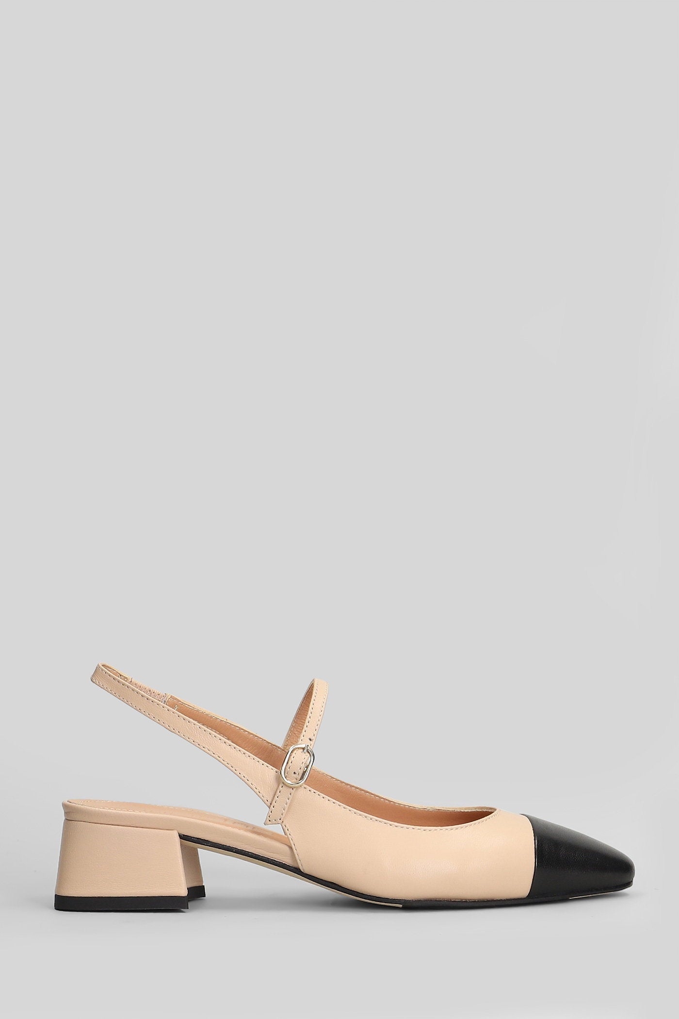 Pumps in powder leather Scarpe - 38(3)