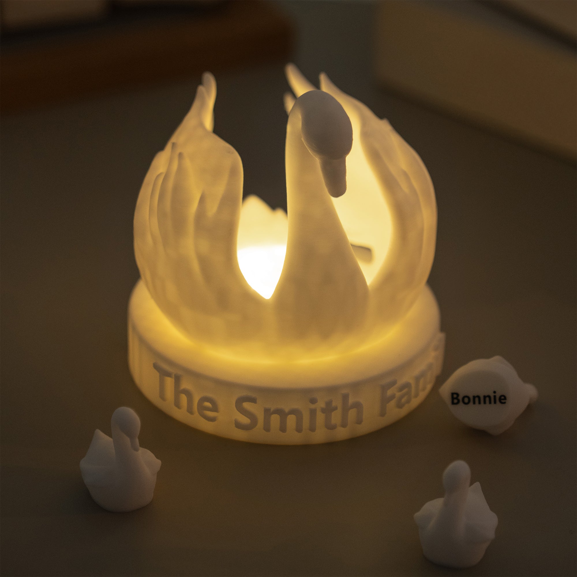 Personalizado 3D Impreso Cisne Madre y Cisne Pequeño Ornamento Luminoso con Nombre Decoración de Escritorio Regalo de Navidad para Mamá Abuela Familia