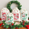Personalizado lindo sombrero de Santa Claus muñeco de nieve inicial lienzo bolsa de regalo de cordón con el nombre de regalo de Navidad para Amigos Familia