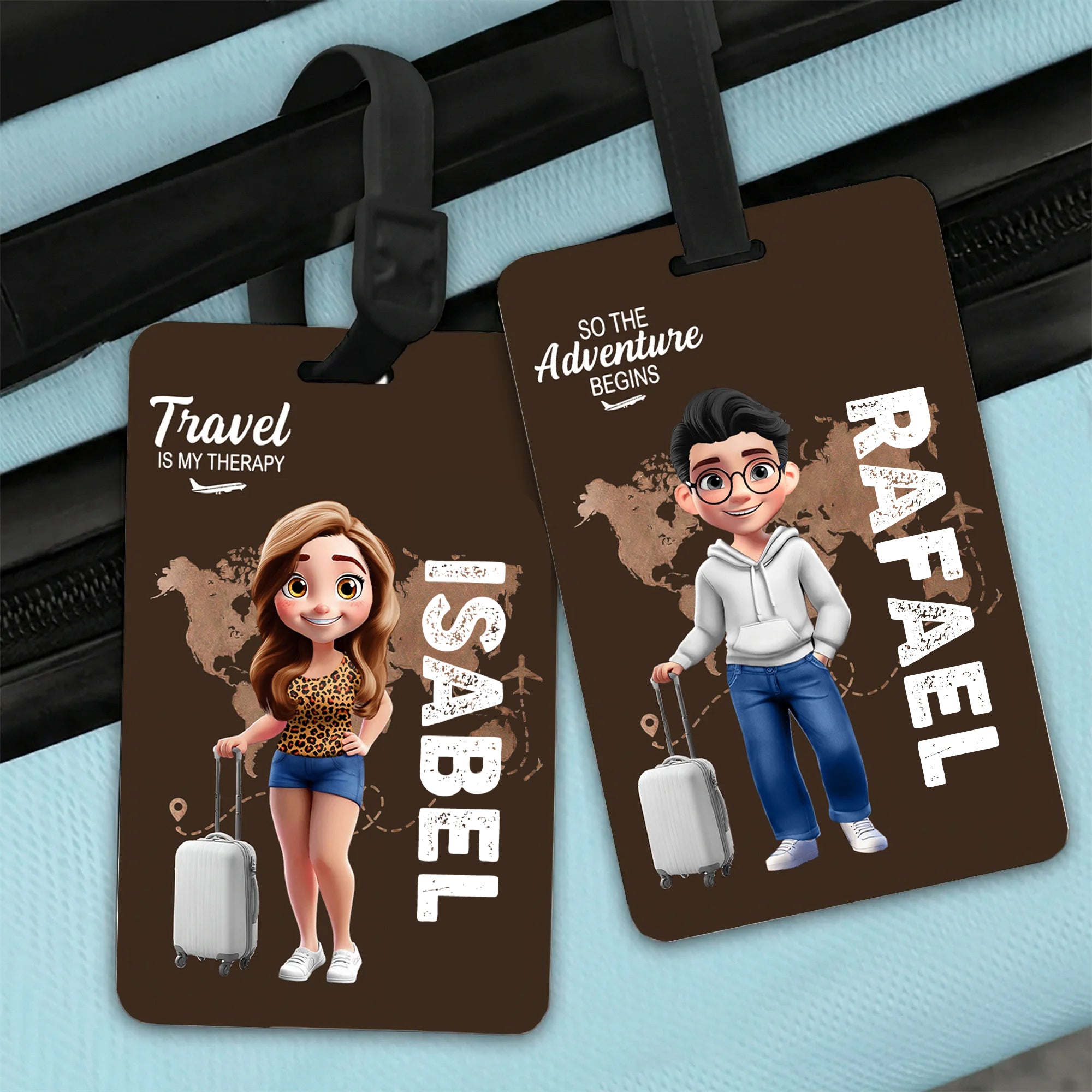 Que comience la aventura - Etiqueta de equipaje personalizada con personaje de dibujos animados y nombre regalo de cumpleaños y viaje para familia