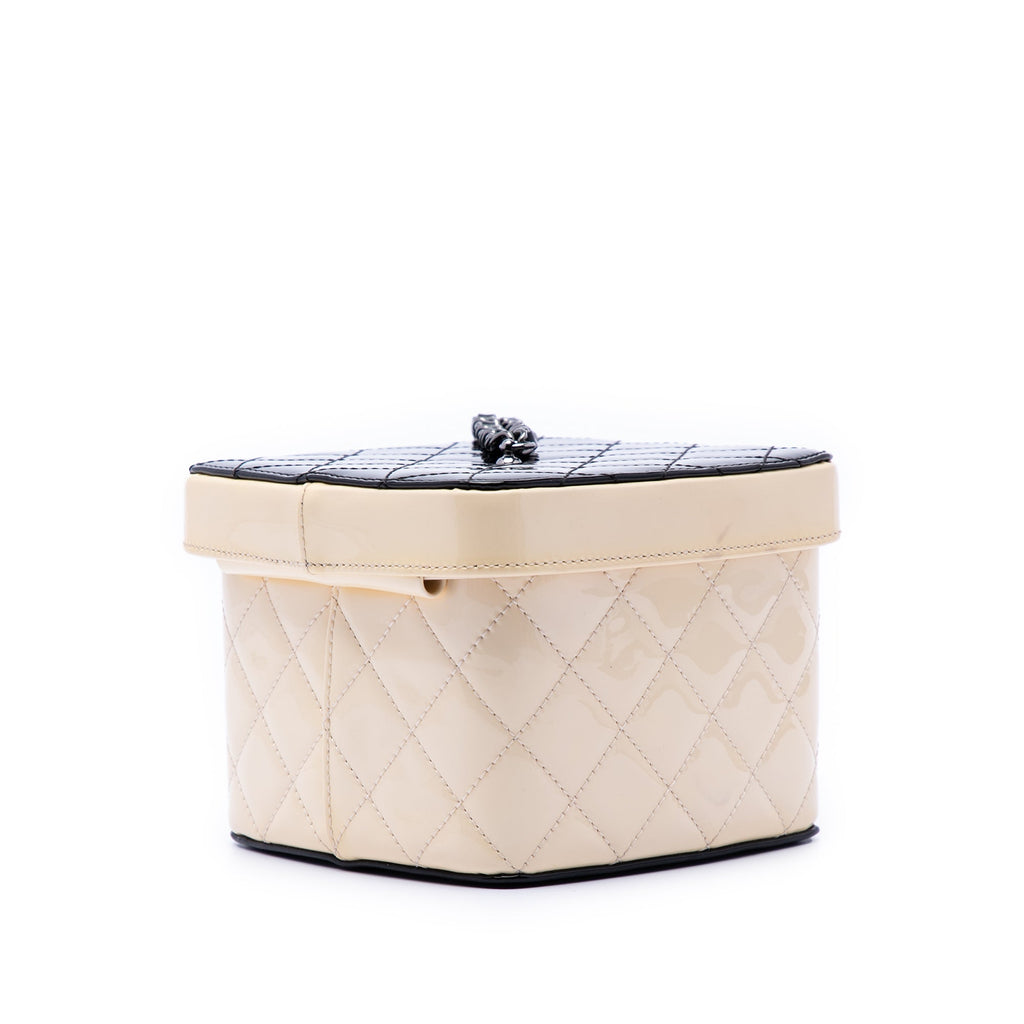 Mini CC Quilted Patent Vanity Bag