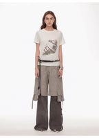 Fashionable and slim fit, all-season original printed, tailored hourglass-style, round neck, short waist T-shirt