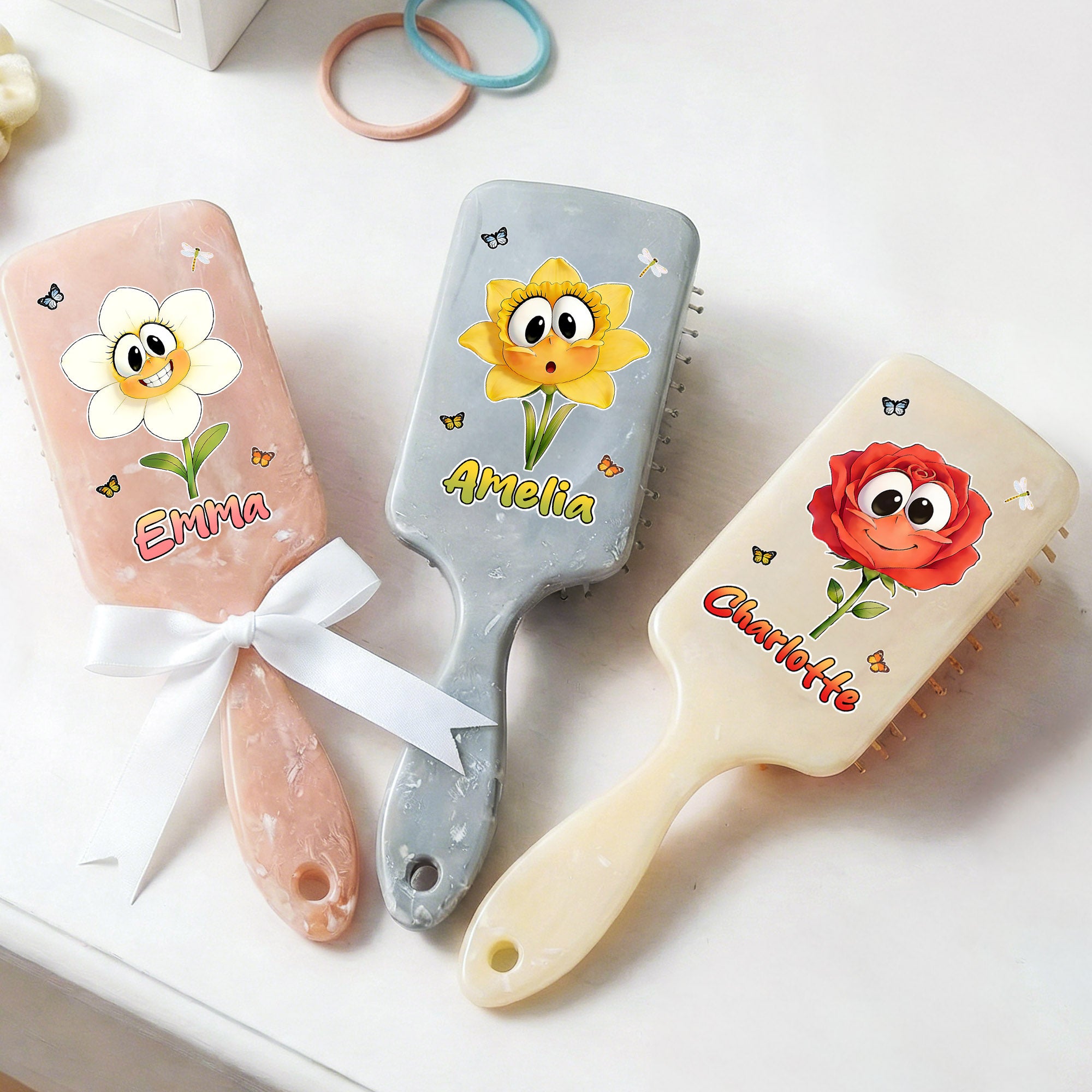Peine de Masaje Antiestático con Nombre y Lazo de Cinta Personalizado Flor de Nacimiento de Dibujos Animados Regalo de Cumpleaños para Mujer Amiga