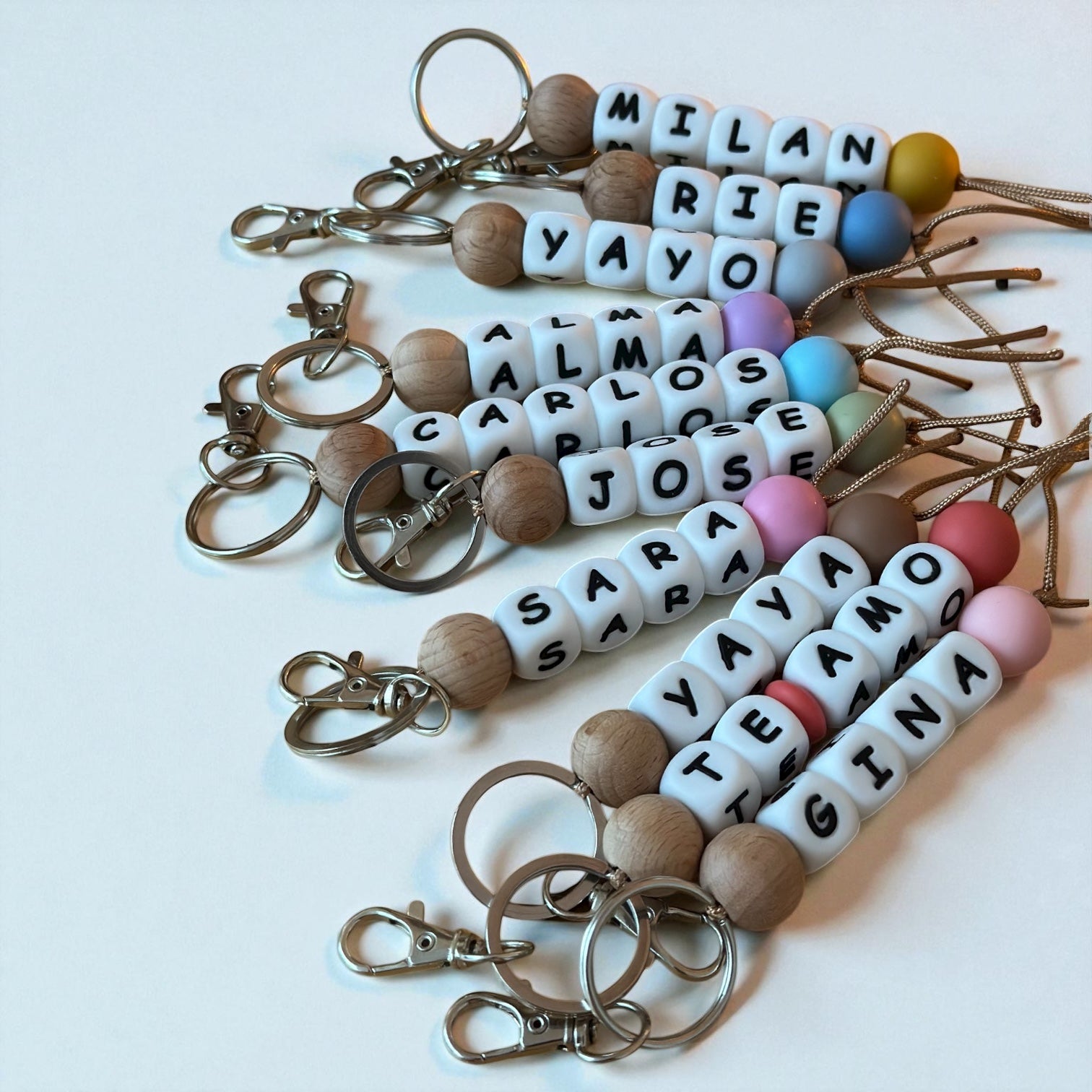 Llavero Gris  personalizado Nenina & Co