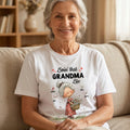 Camiseta personalizada multicolor Livin' That Grandma Happy Life de estilo caprichoso con nombre Regalo del Día de la Madre para madre Mujer Abuela